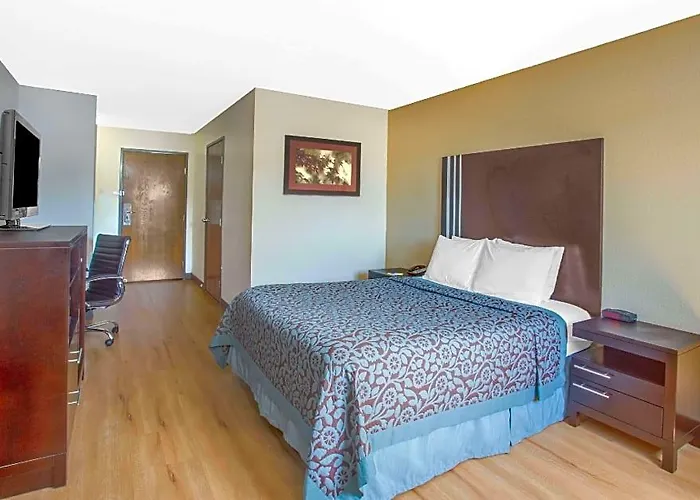 Hotel Days By Wyndham Le Roy/bloomington Southeast